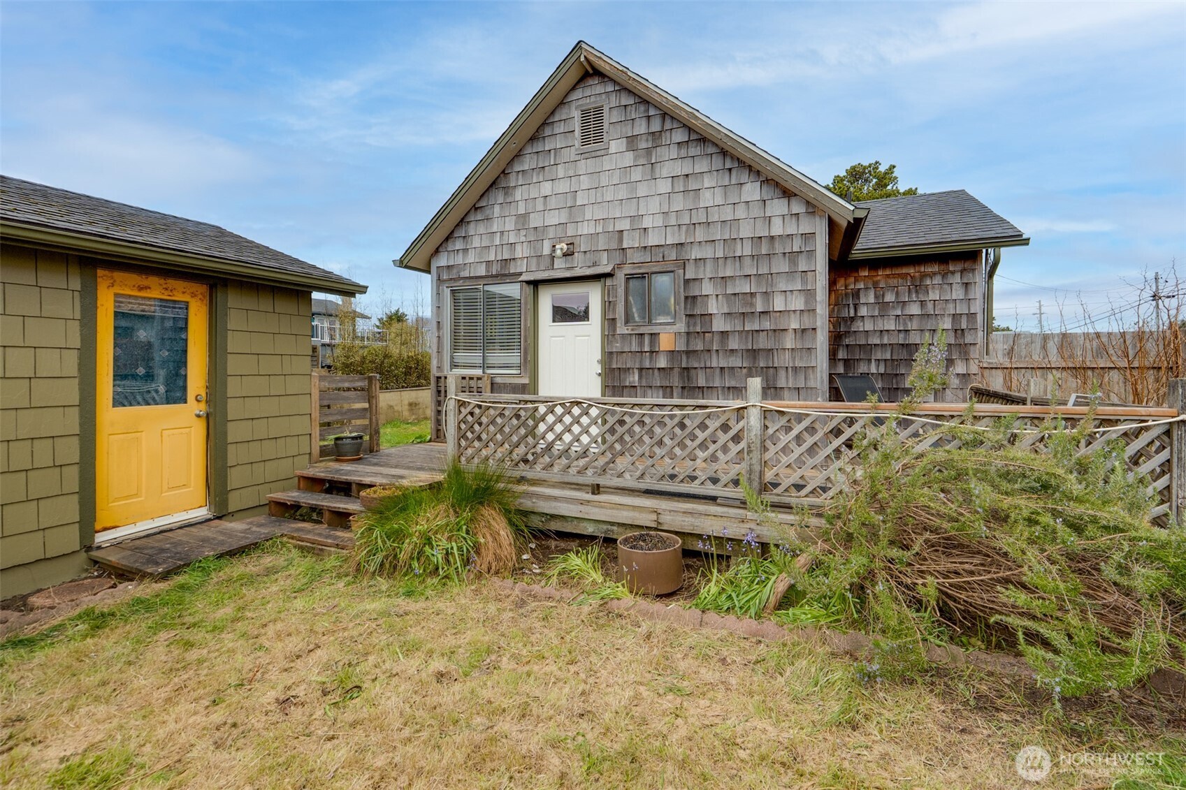 209 5th Street NE, Long Beach, WA 98631