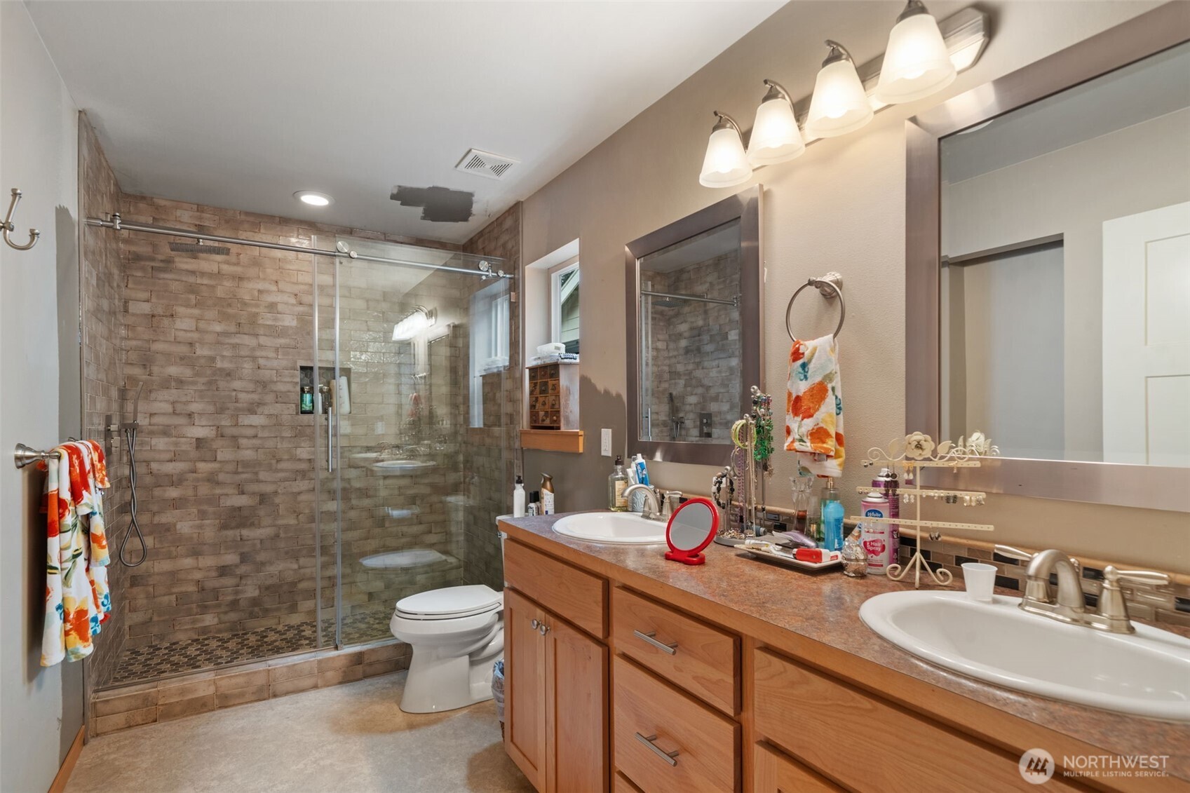 8992 Denise Place NE, Bremerton, WA 98311