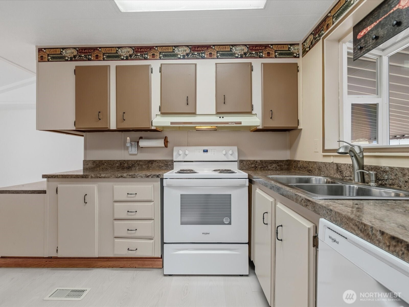 620 112th Street SE #207, Everett, WA 98208