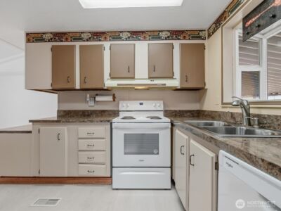 620 112th Street SE #207, Everett, WA 98208 - Photo 22