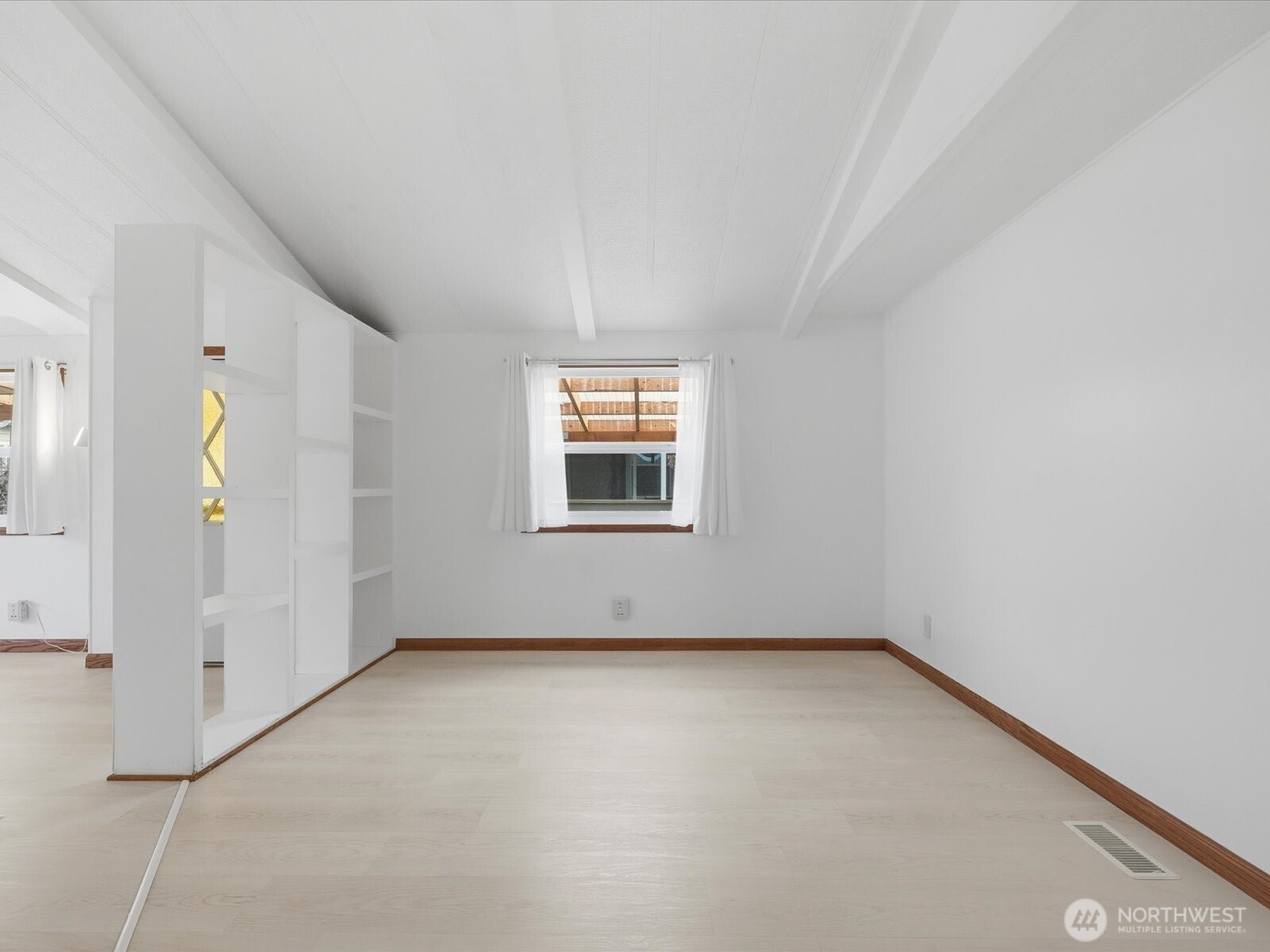 620 112th Street SE #207, Everett, WA 98208