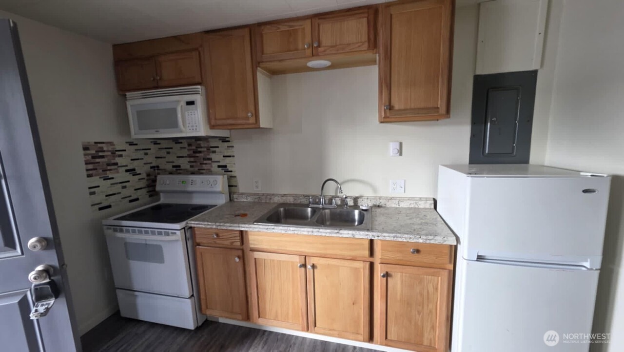 407 1st Avenue , Ritzville, WA 99169