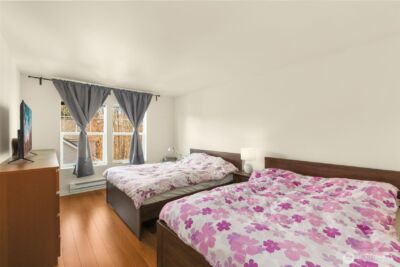 6895 Holly Park Drive S, Seattle, WA 98118 - Photo 17