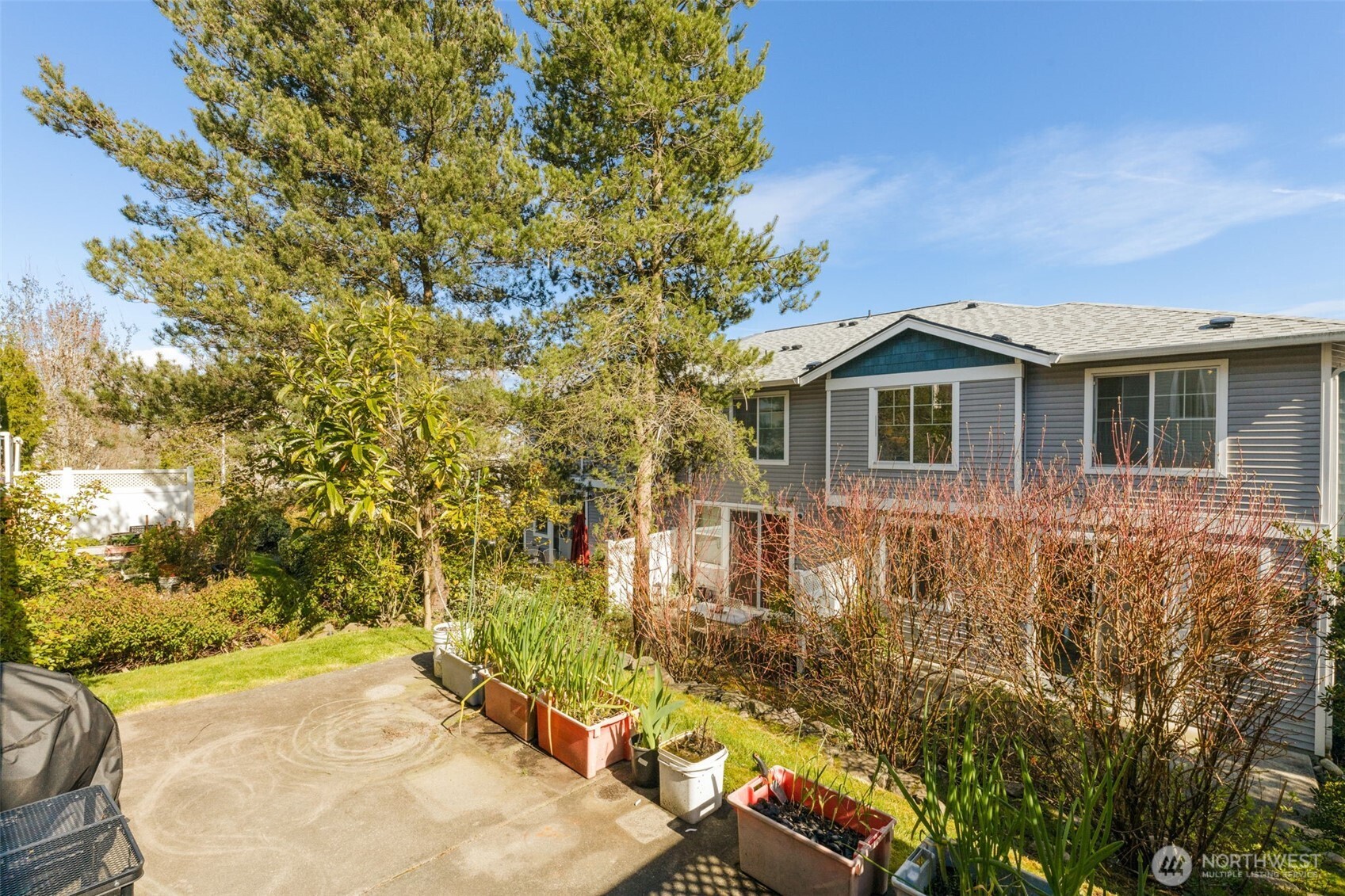 6895 Holly Park Drive S, Seattle, WA 98118
