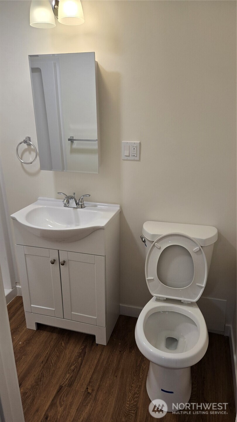 7329 15th Avenue NW, Seattle, WA 98107