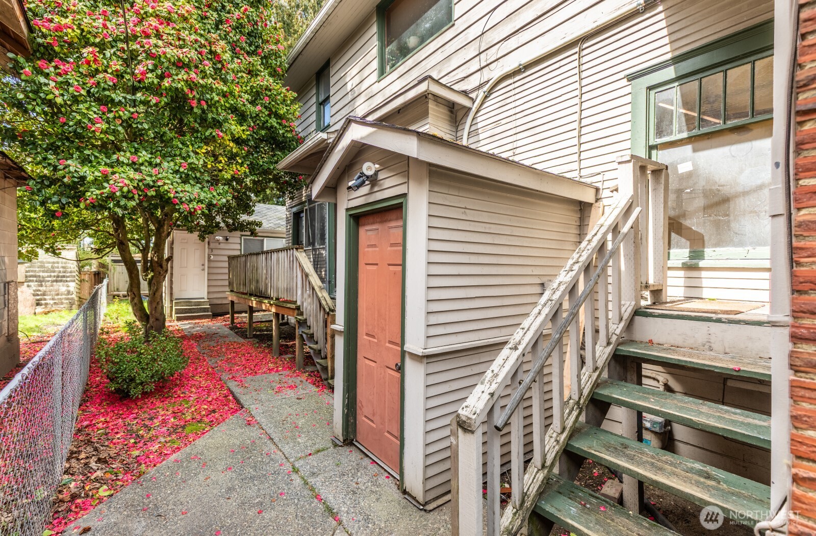 7329 15th Avenue NW, Seattle, WA 98107