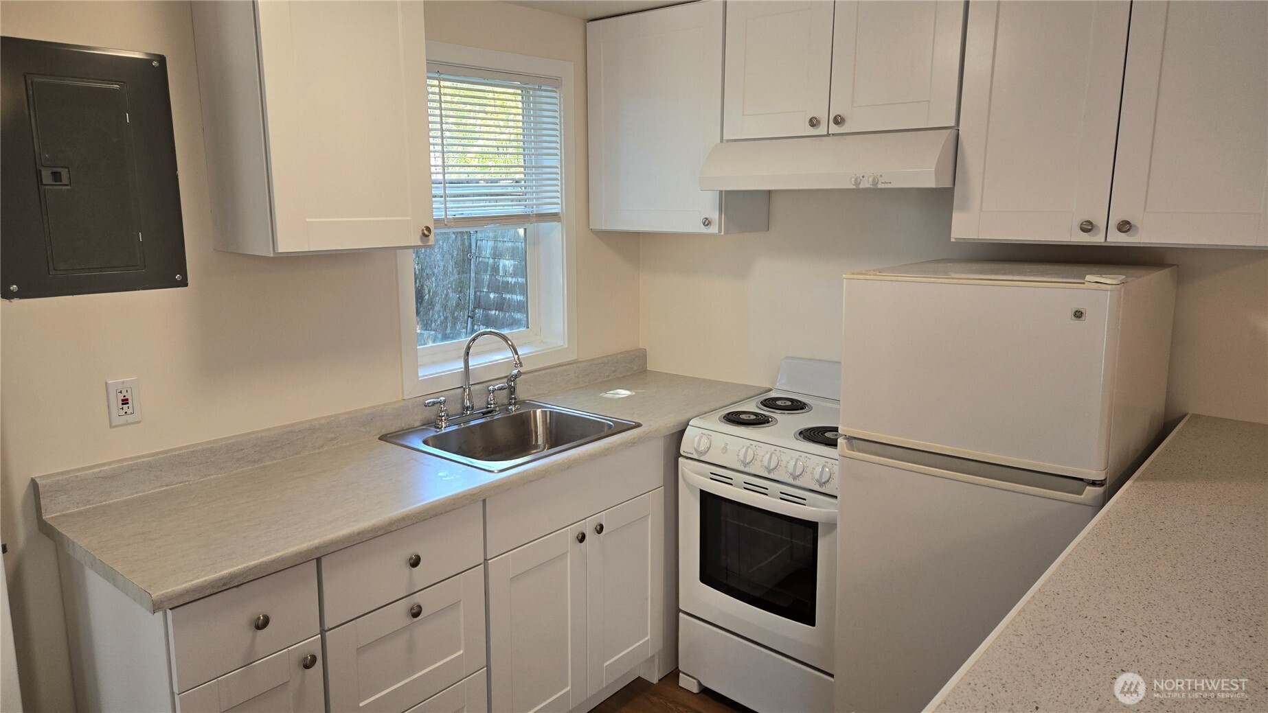 7329 15th Avenue NW, Seattle, WA 98107