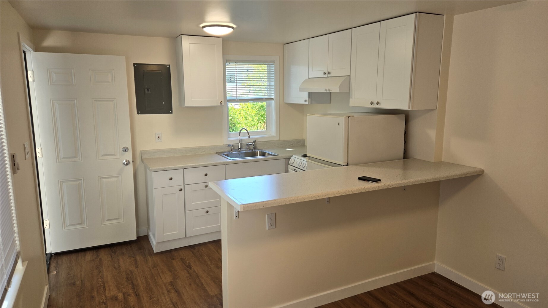 7329 15th Avenue NW, Seattle, WA 98107