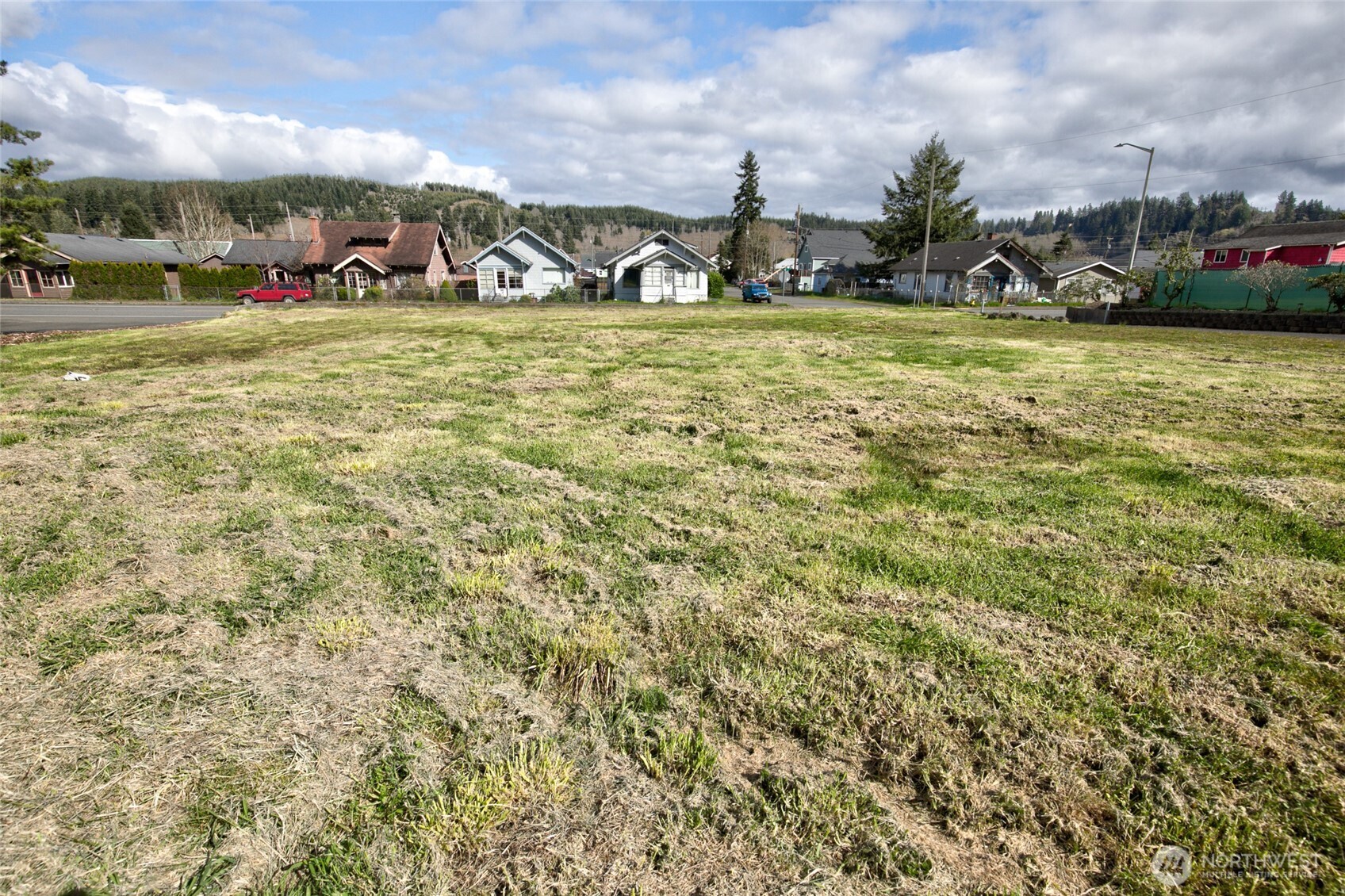 905 Lincoln Street , Hoquiam, WA 98550