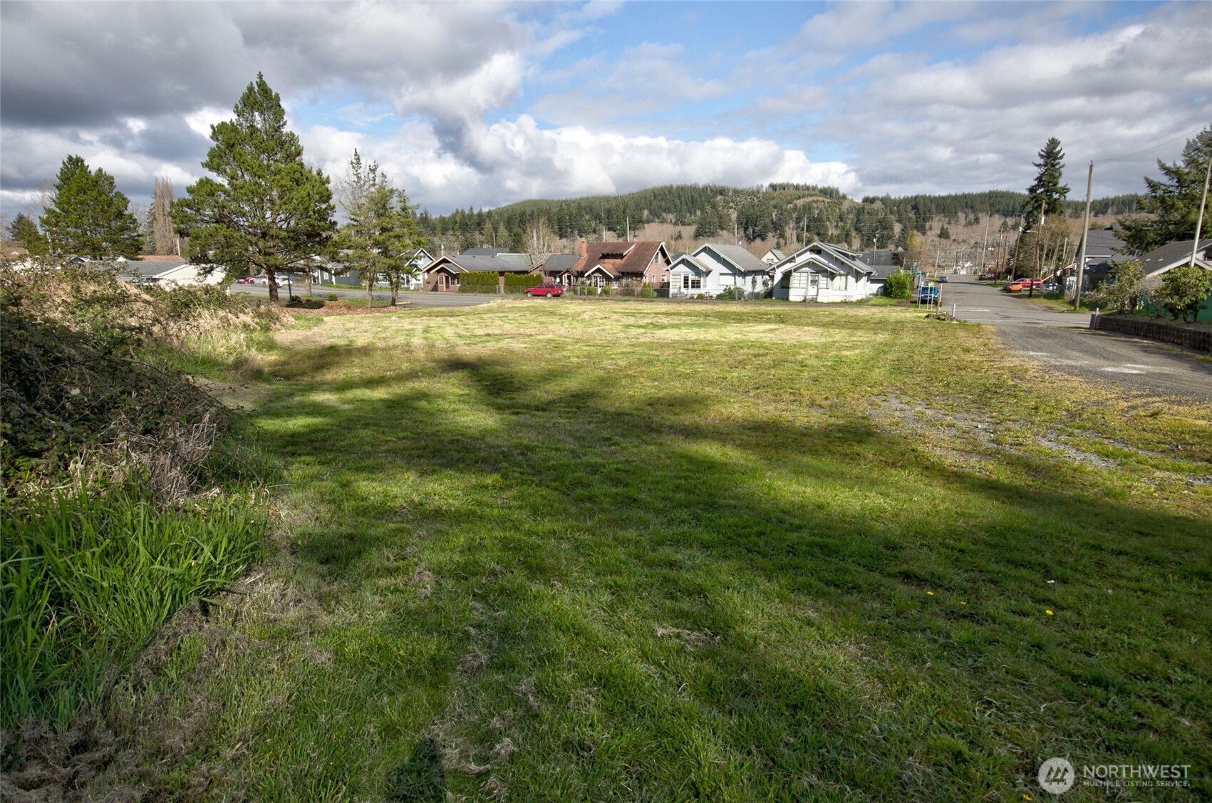 905 Lincoln Street , Hoquiam, WA 98550