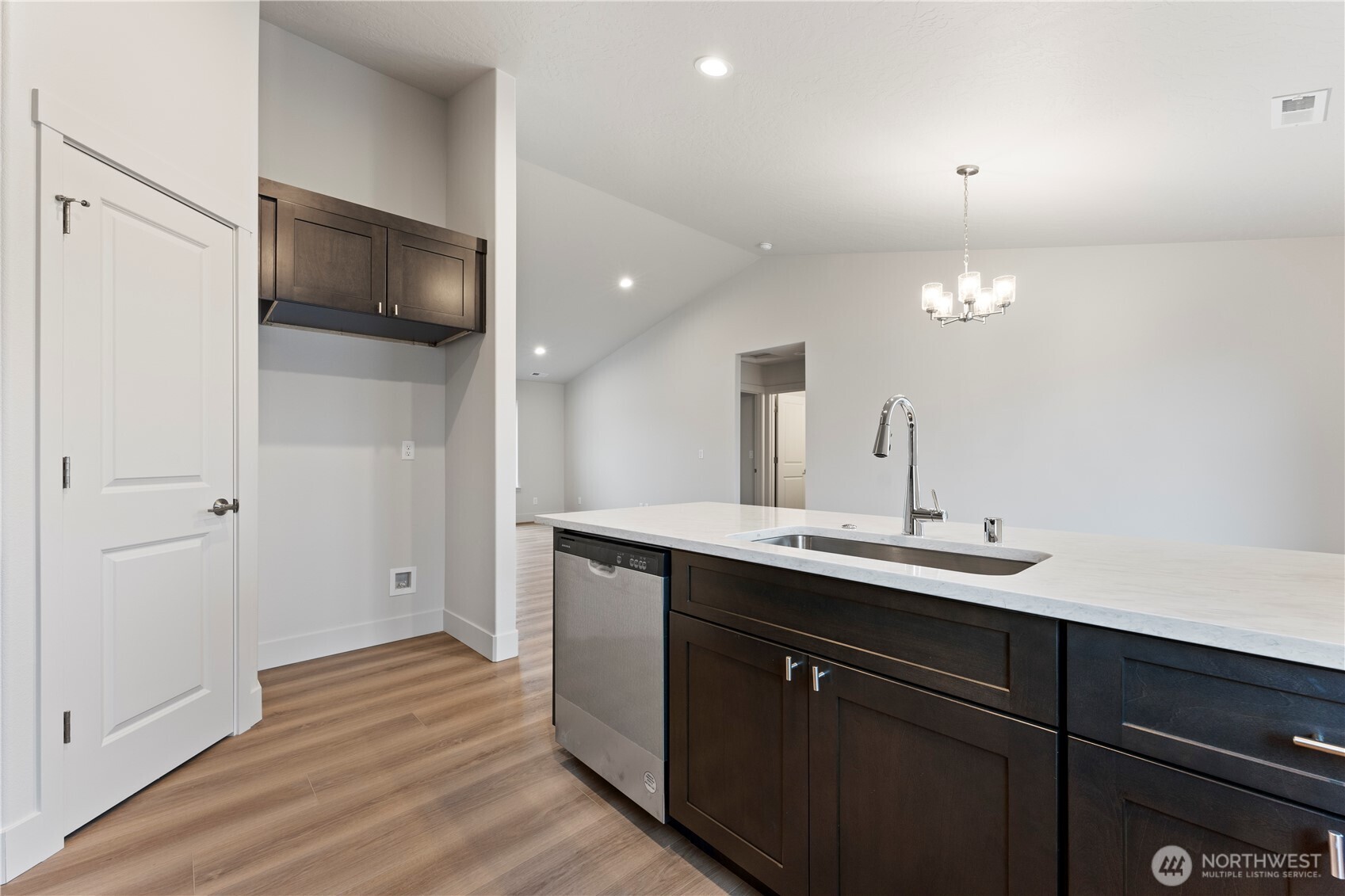 202 N Sandy Loop , Moses Lake, WA 98837