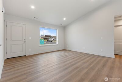 202 N Sandy Loop , Moses Lake, WA 98837 - Photo 3