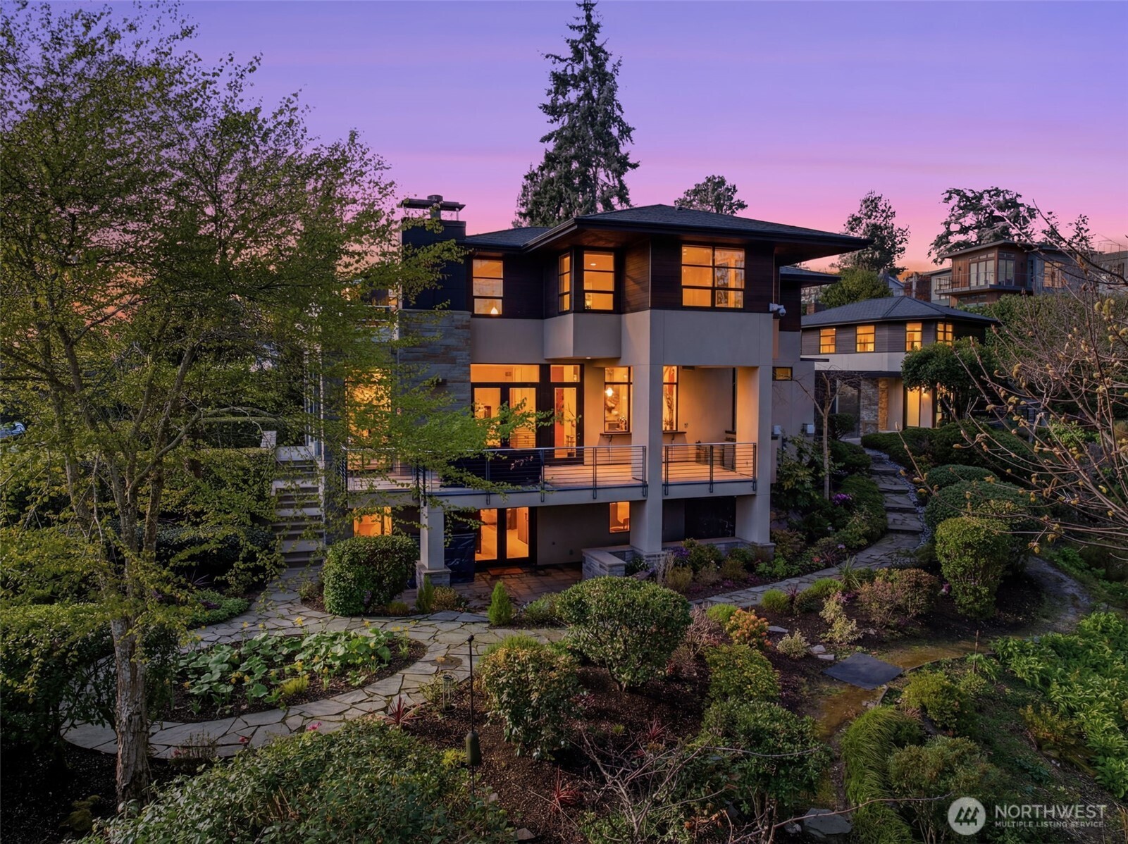 9632 Lake Washington Blvd NE, Bellevue, WA 98004