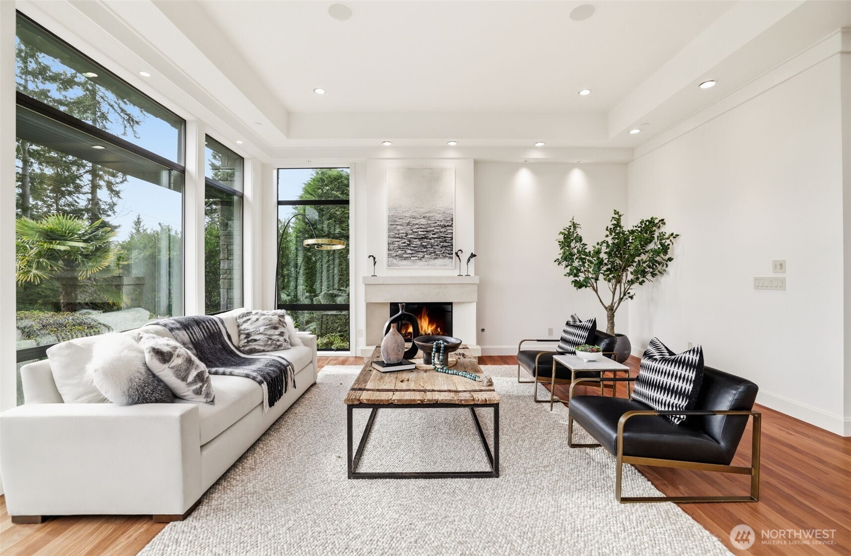 9632 Lake Washington Blvd NE, Bellevue, WA 98004