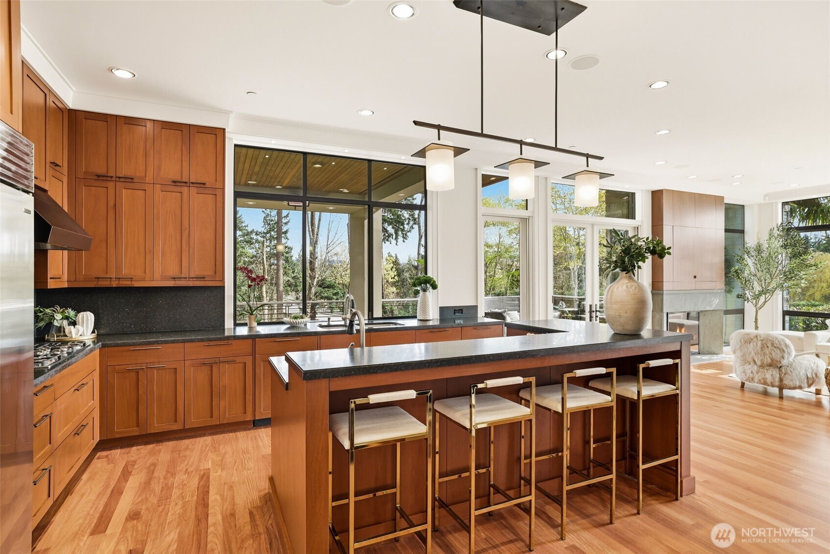 9632 Lake Washington Blvd NE, Bellevue, WA 98004