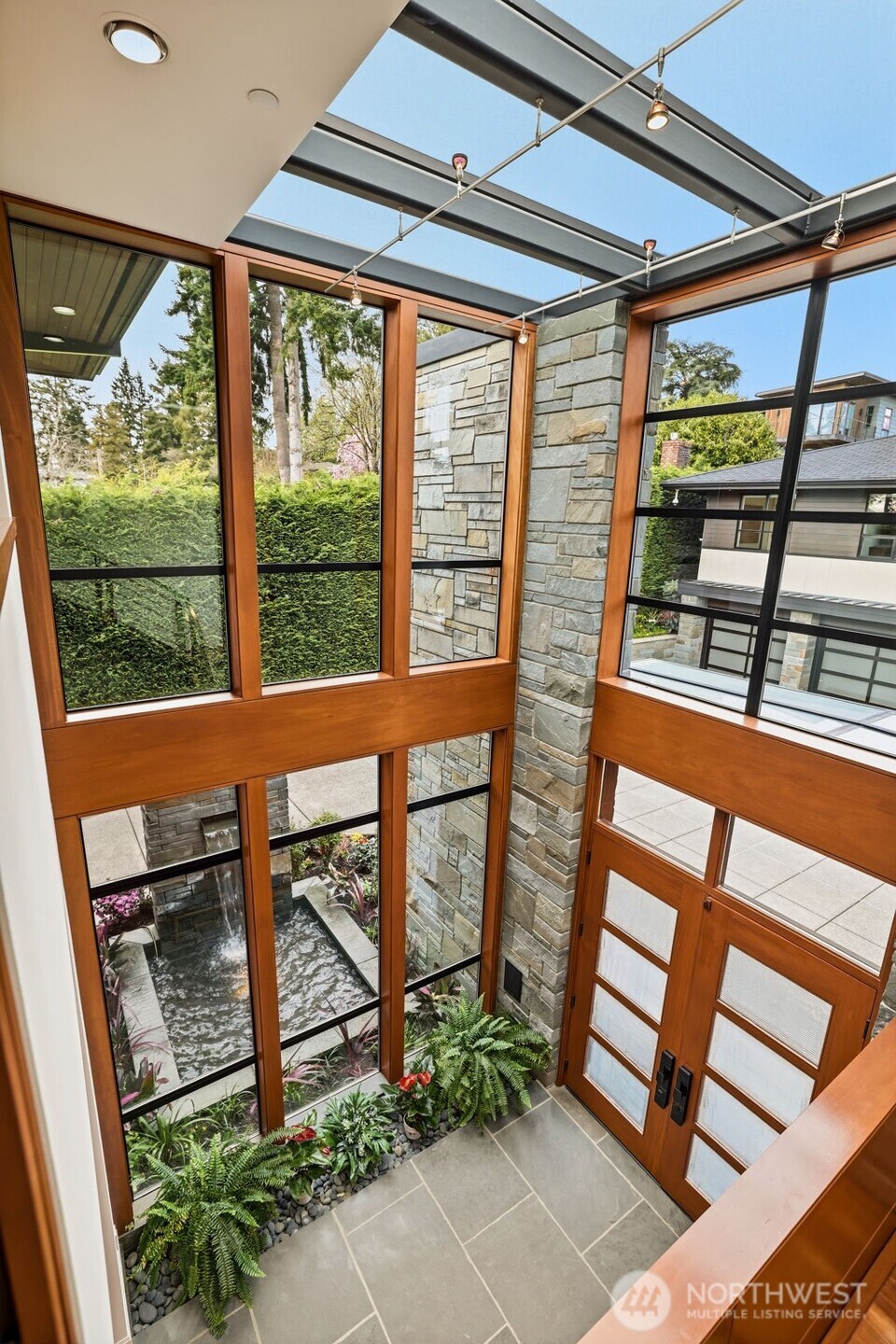 9632 Lake Washington Blvd NE, Bellevue, WA 98004