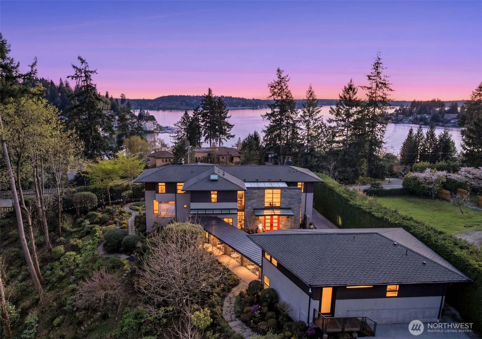 9632 Lake Washington Blvd NE, Bellevue, WA 98004