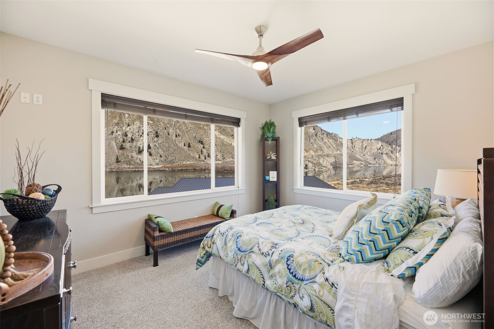 540 Lake Front Drive , Orondo, WA 98843