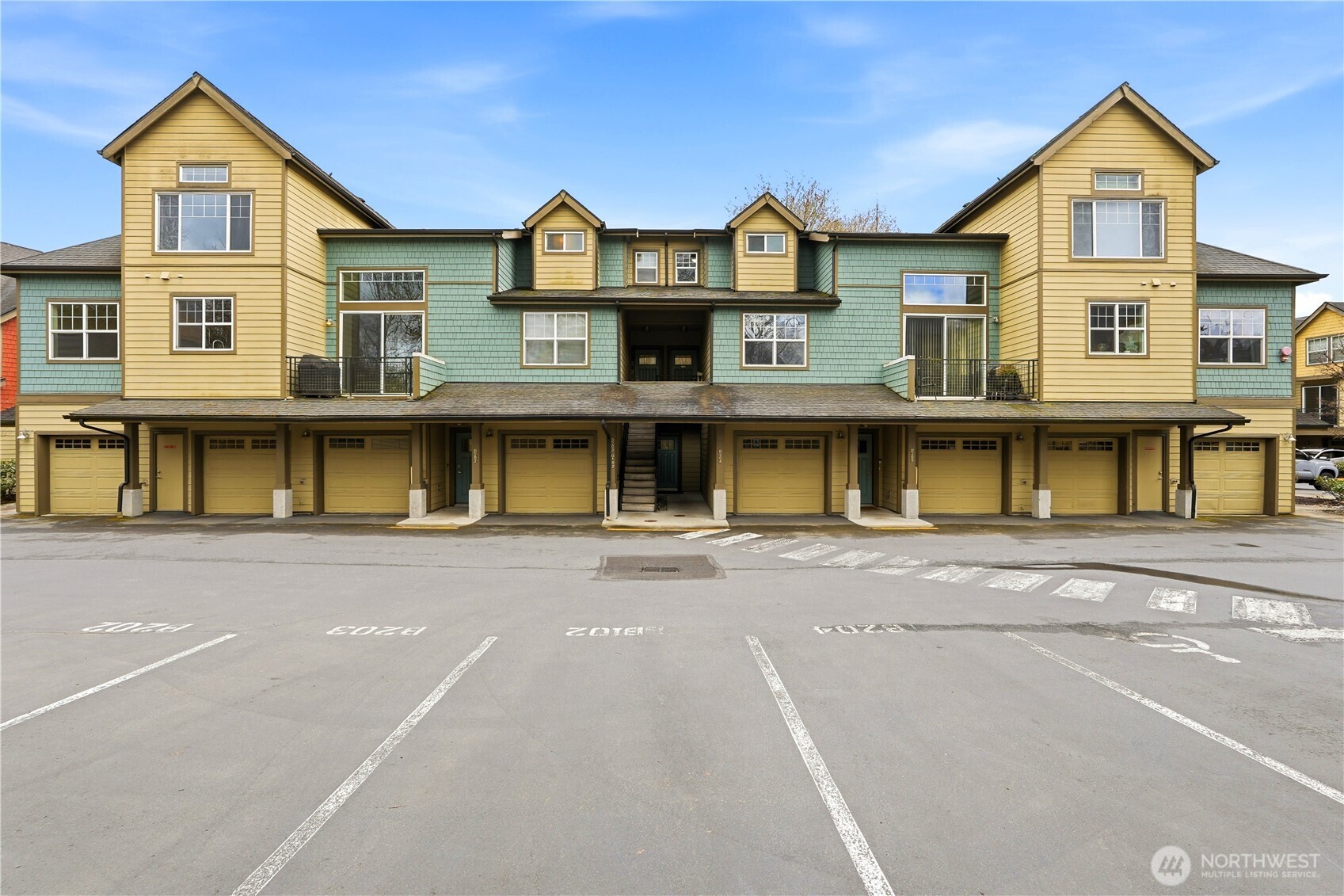 19102 20th Drive SE #B102, Bothell, WA 98012