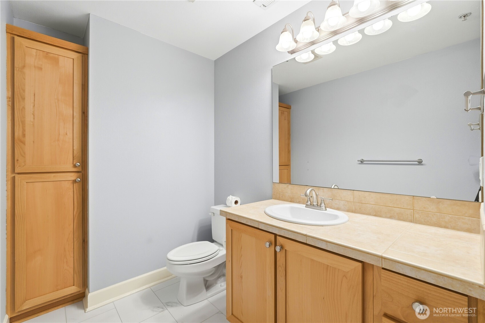 19102 20th Drive SE #B102, Bothell, WA 98012