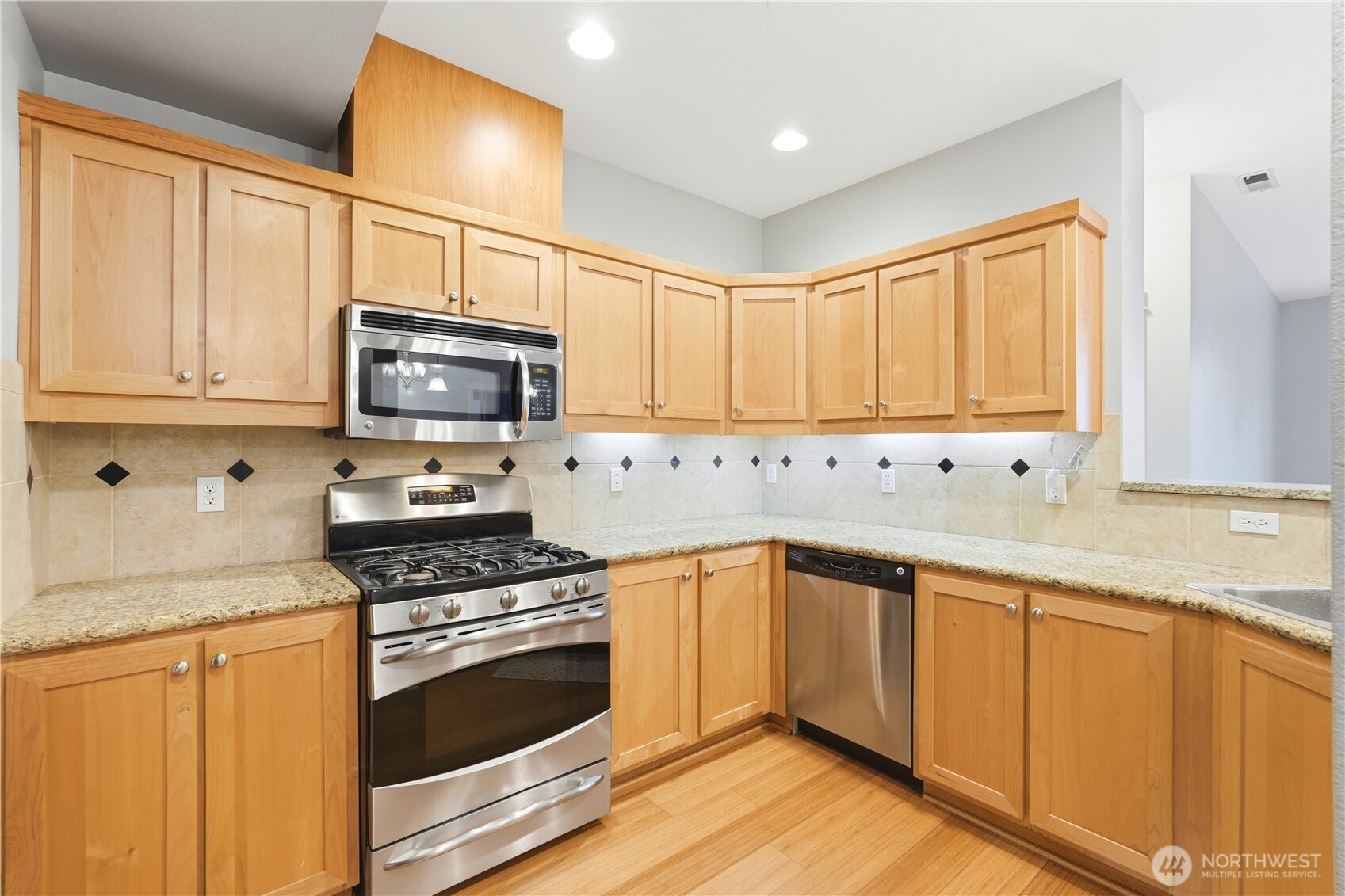 19102 20th Drive SE #B102, Bothell, WA 98012