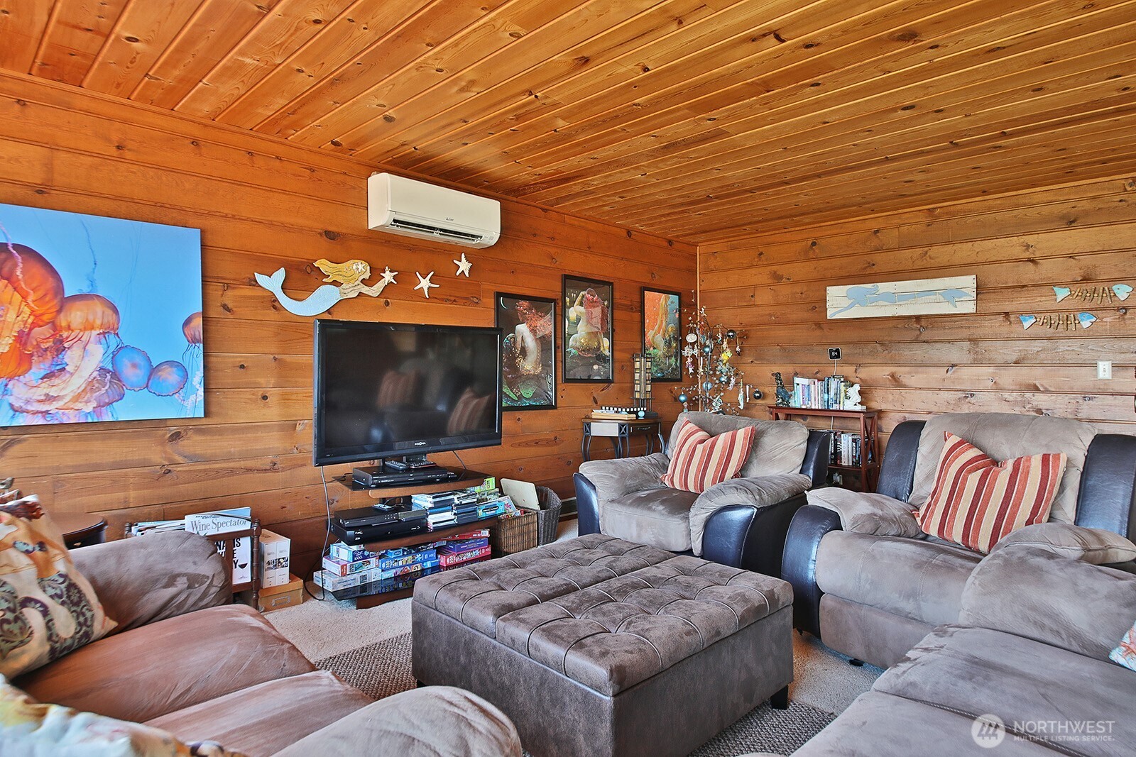 3837 Driftwood Drive , Clinton, WA 98236