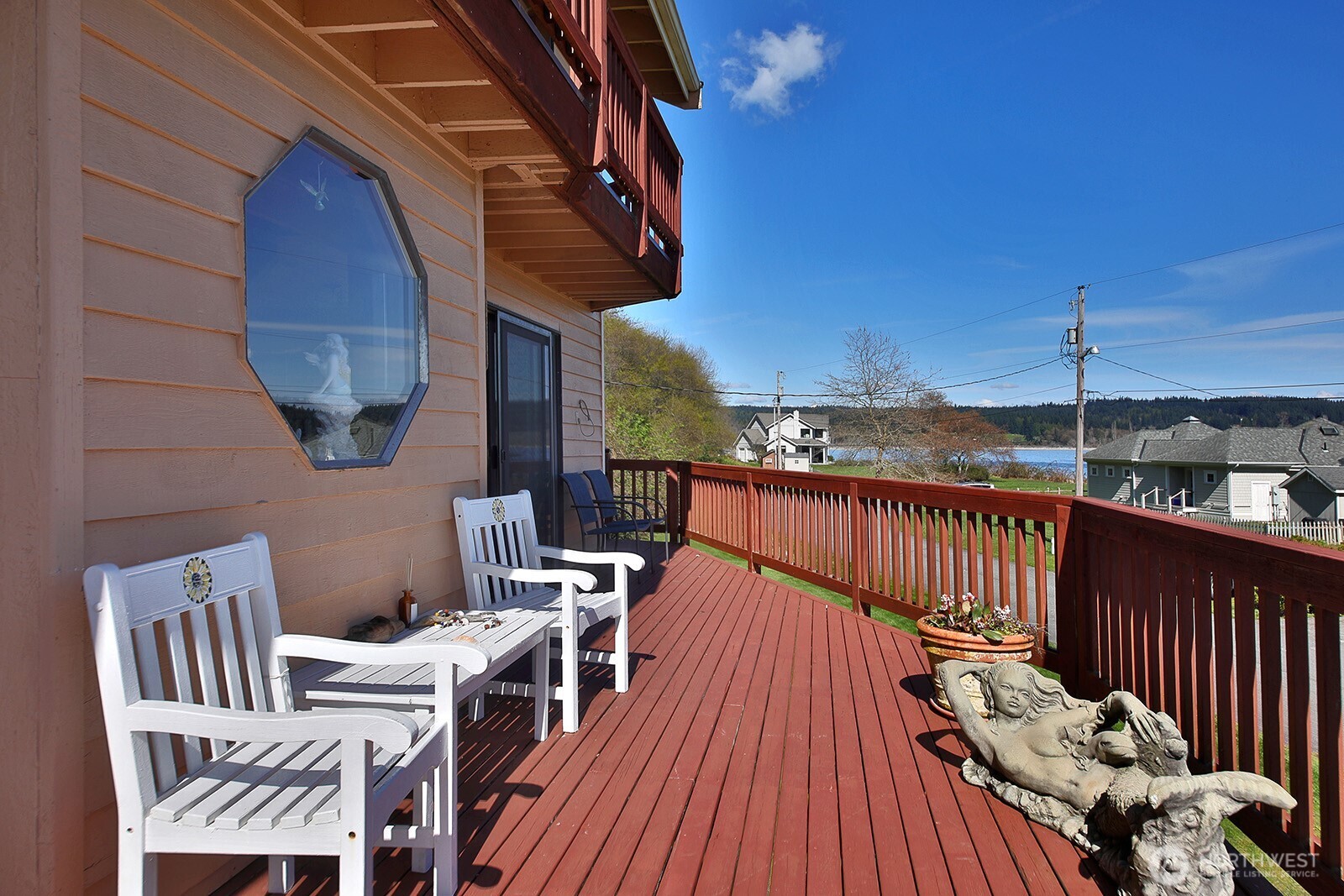 3837 Driftwood Drive , Clinton, WA 98236