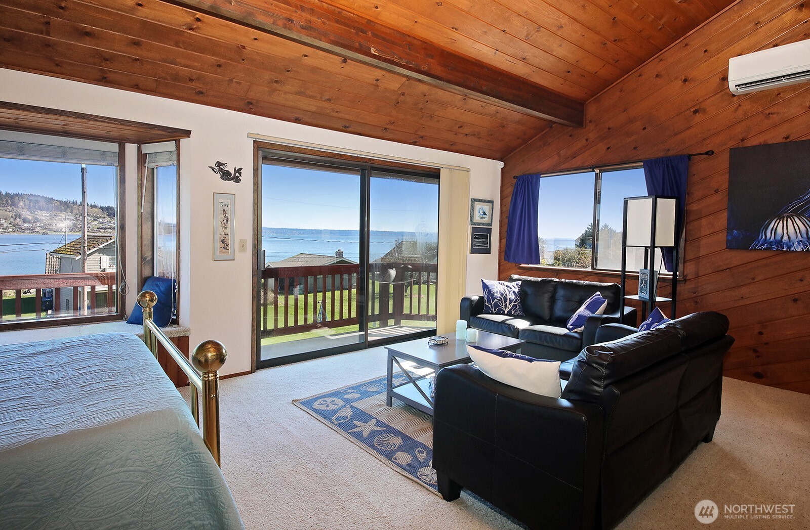 3837 Driftwood Drive , Clinton, WA 98236