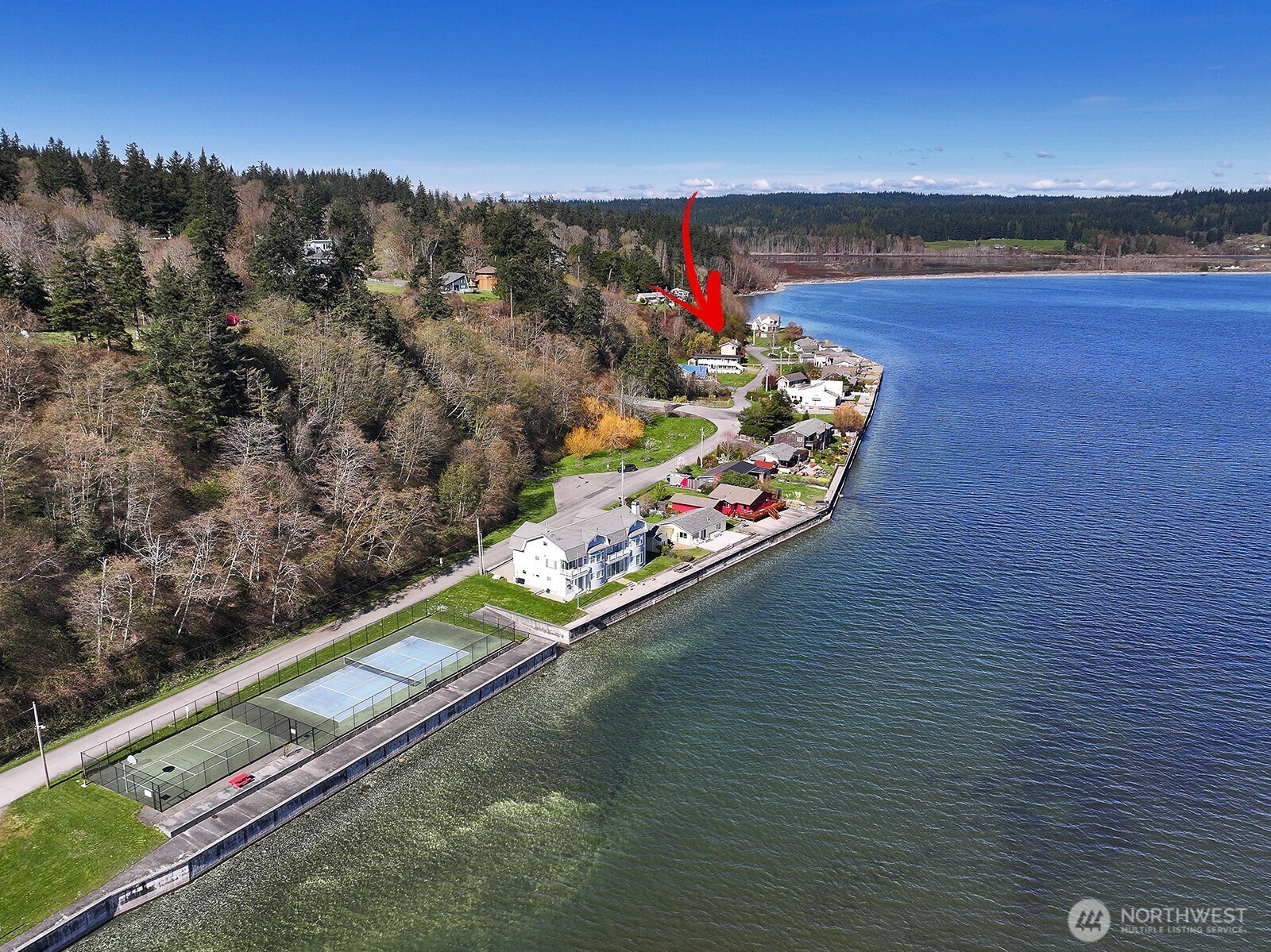 3837 Driftwood Drive , Clinton, WA 98236