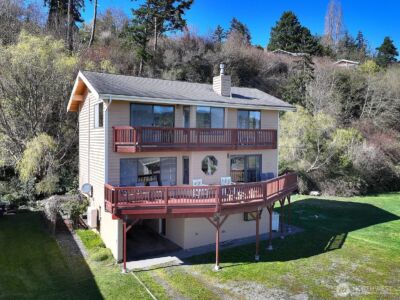 3837 Driftwood Drive , Clinton, WA 98236 - Photo 4