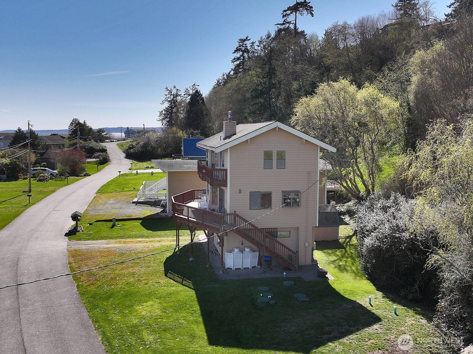 3837 Driftwood Drive , Clinton, WA 98236