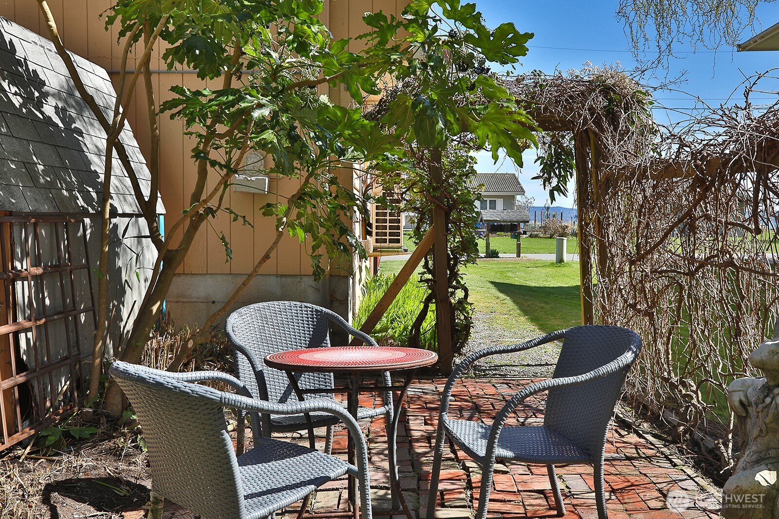 3837 Driftwood Drive , Clinton, WA 98236