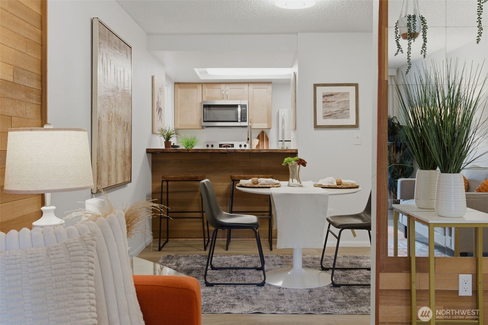 14555 NE 32nd Street #F101, Bellevue, WA 98007-3621