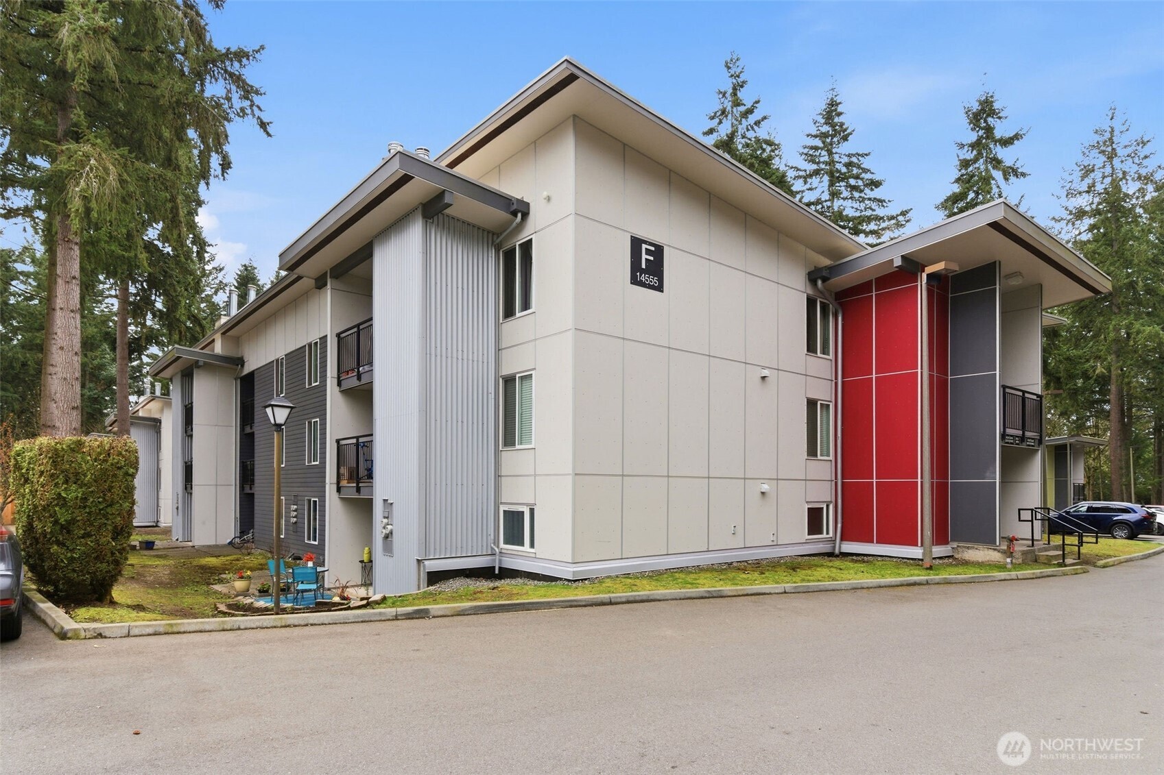 14555 NE 32nd Street #F101, Bellevue, WA 98007-3621