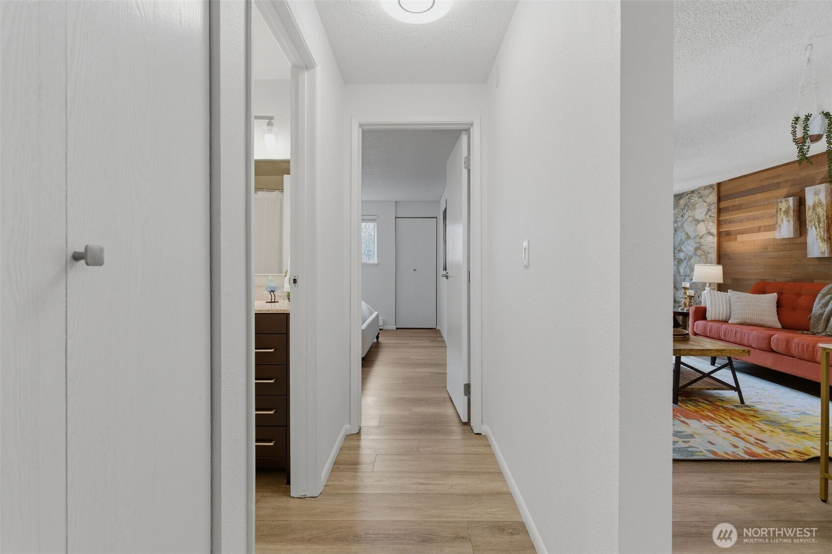 14555 NE 32nd Street #F101, Bellevue, WA 98007-3621