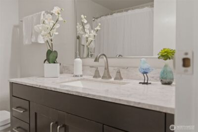 14555 NE 32nd Street #F101, Bellevue, WA 98007-3621 - Photo 24