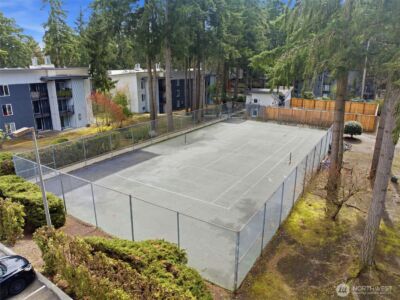 14555 NE 32nd Street #F101, Bellevue, WA 98007-3621 - Photo 31