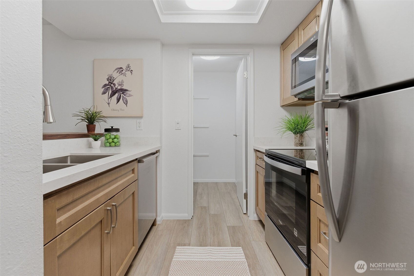 14555 NE 32nd Street #F101, Bellevue, WA 98007-3621