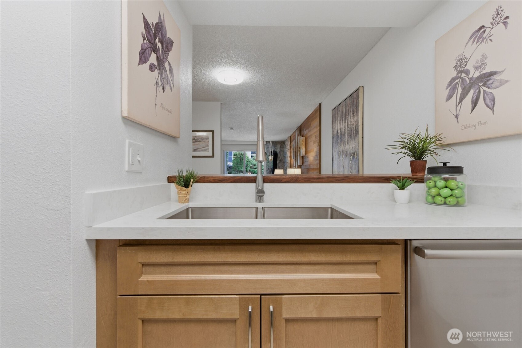 14555 NE 32nd Street #F101, Bellevue, WA 98007-3621