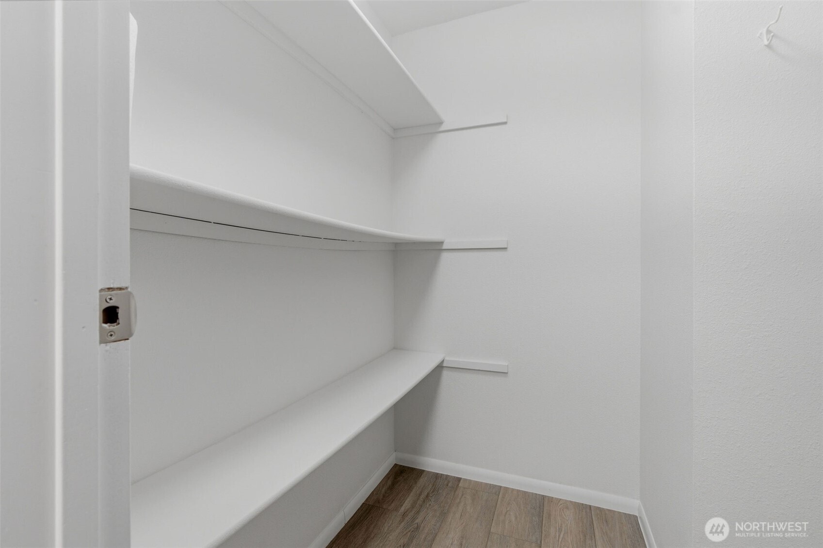 14555 NE 32nd Street #F101, Bellevue, WA 98007-3621