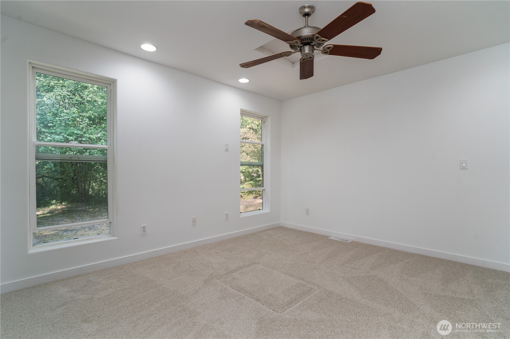 2104 Mark Street NE, Lacey, WA 98516