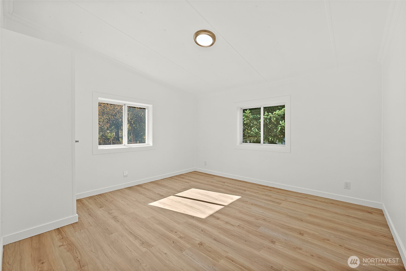 9427 Case Road SW, Olympia, WA 98512