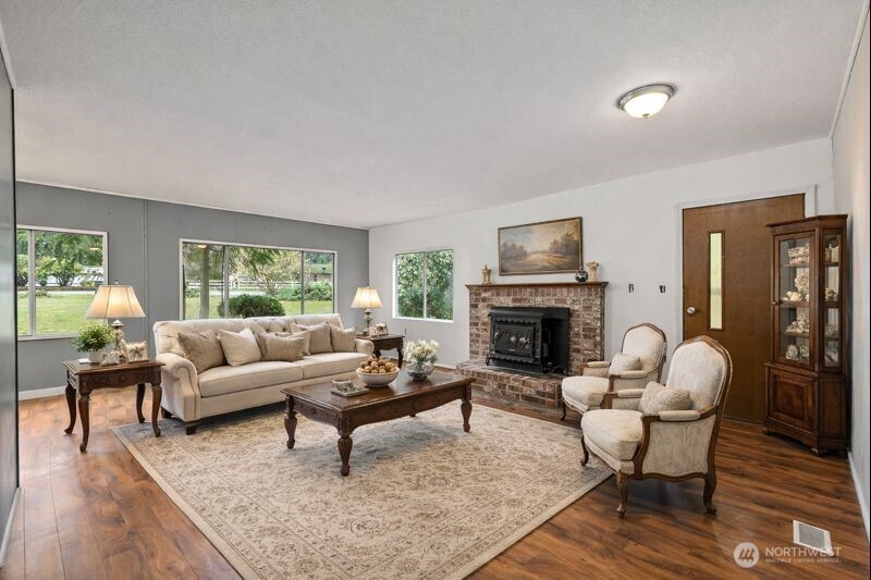 9427 Case Road SW, Olympia, WA 98512