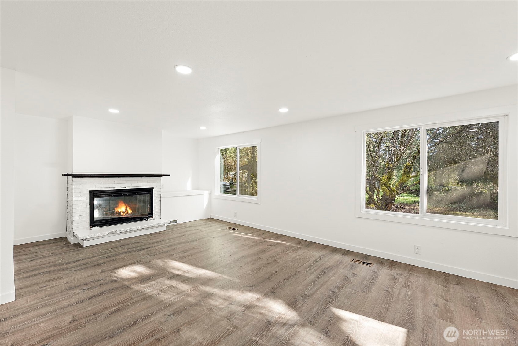 21 E North Lake Drive , Shelton, WA 98584