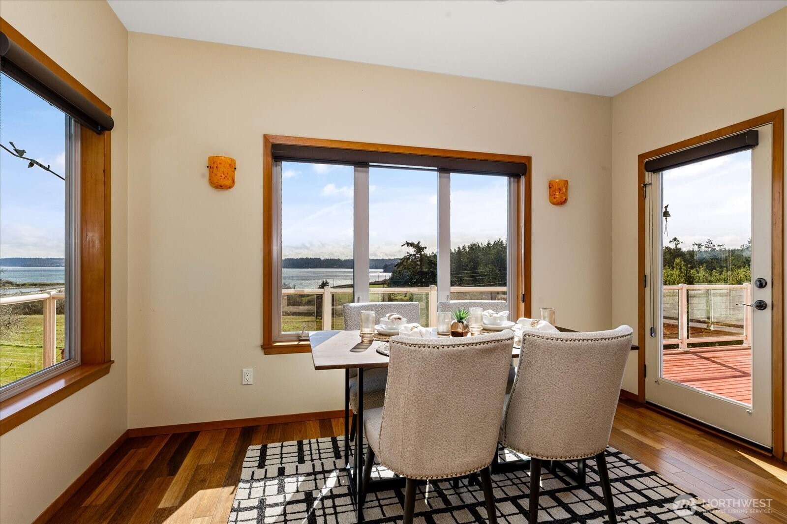 650 Skymeadow Drive , Coupeville, WA 98239