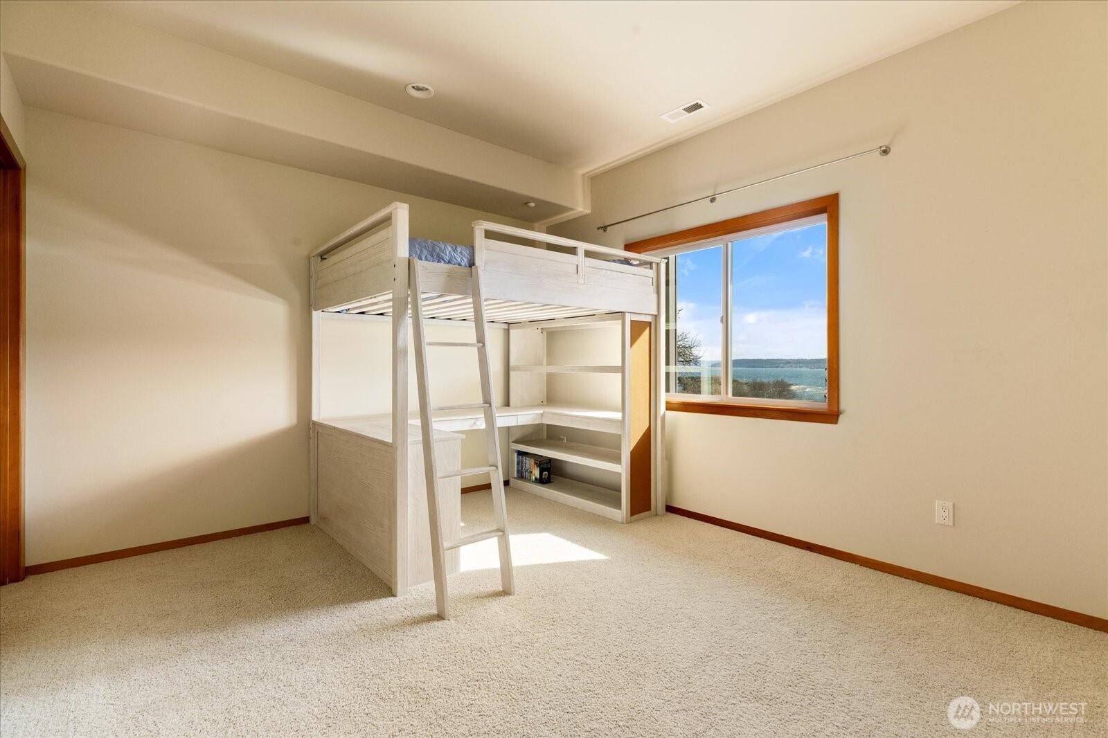 650 Skymeadow Drive , Coupeville, WA 98239