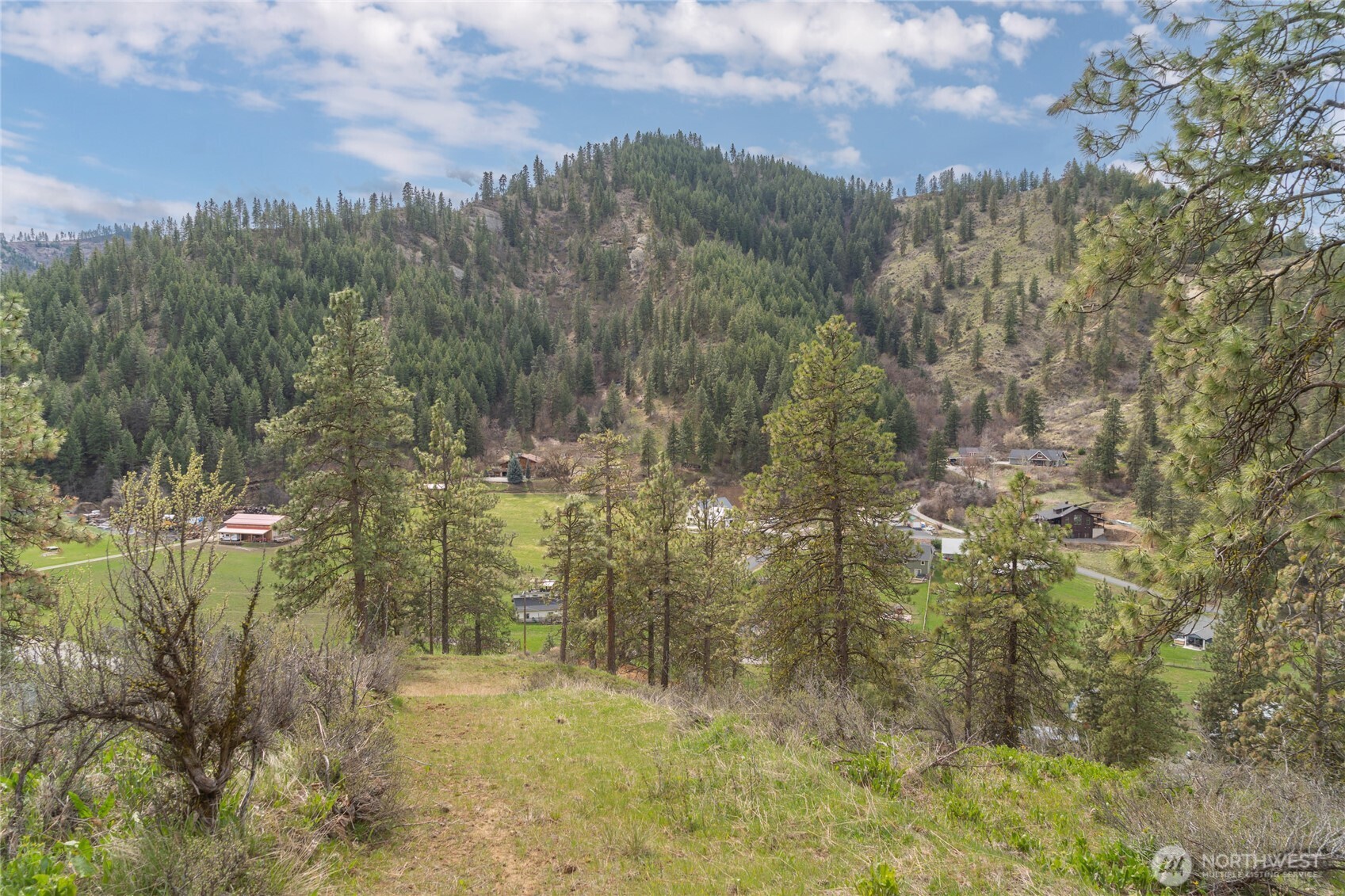 4681 Brisky Canyon Road , Cashmere, WA 98815