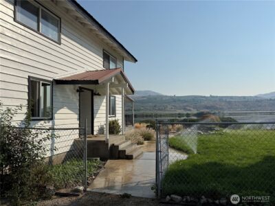 171 B Sunset Drive W, Brewster, WA 98811 - Photo 3