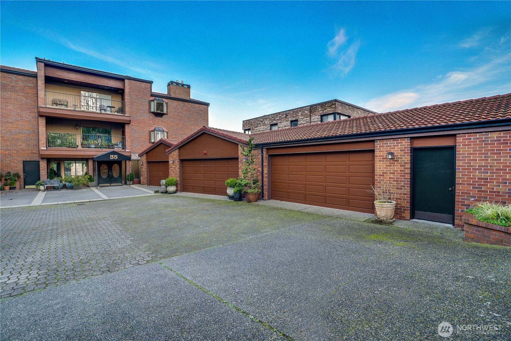 35 Broadway #1, Tacoma, WA 98402
