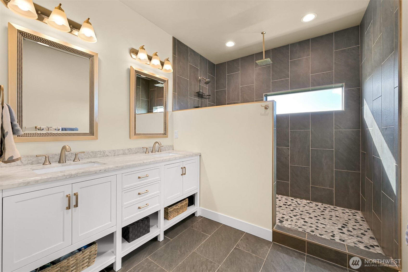 4761 S Golf Course Drive , Blaine, WA 98230